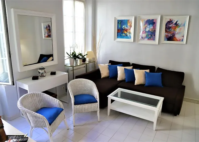 Hoche Cannes Centre Palais - Croisette - Beach